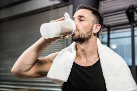 Pití proteinu